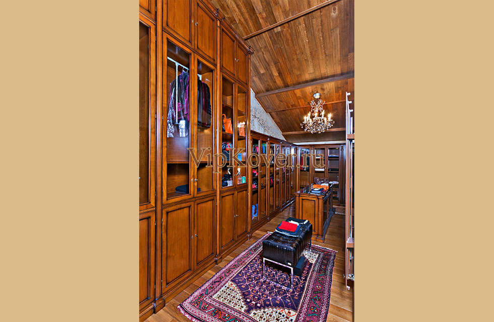 Обложка проекта: Азербайджанский ковер в интерьере