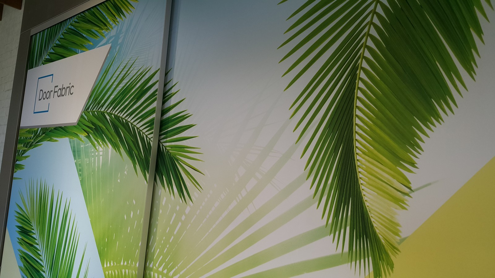 Обложка проекта: Двери DoorFabric в переговорной