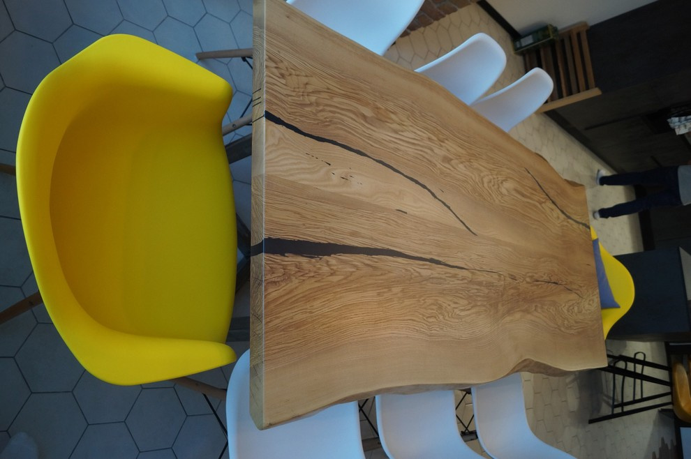 Дерево в иньерьере кухни