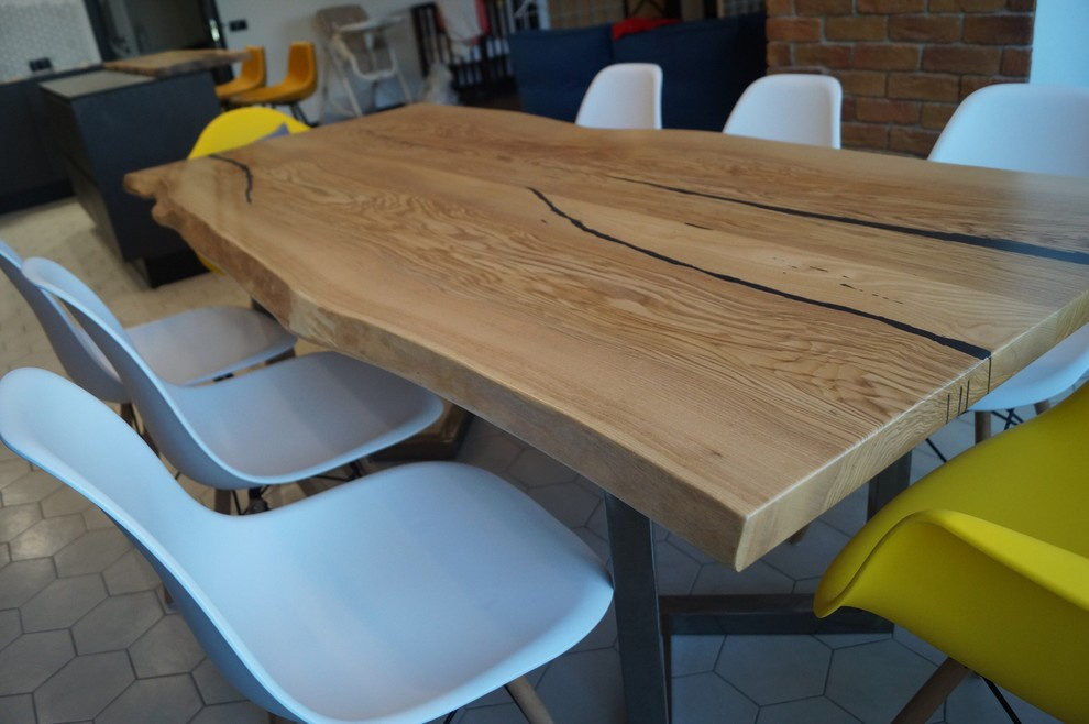 Дерево в иньерьере кухни