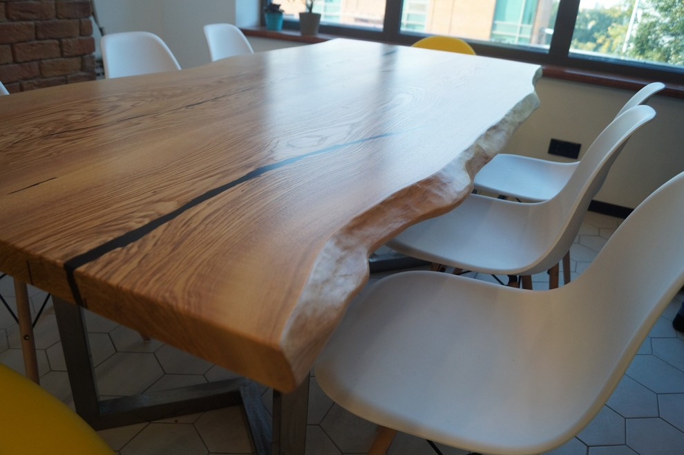 Дерево в иньерьере кухни