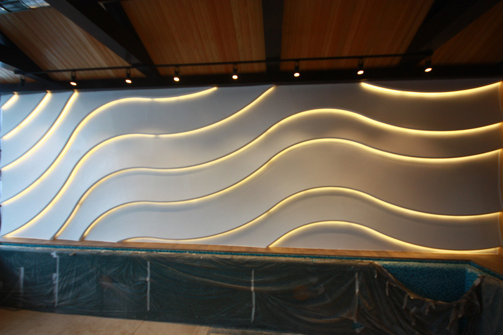 Модульная панель ZAHA в одном из частных бассейнов