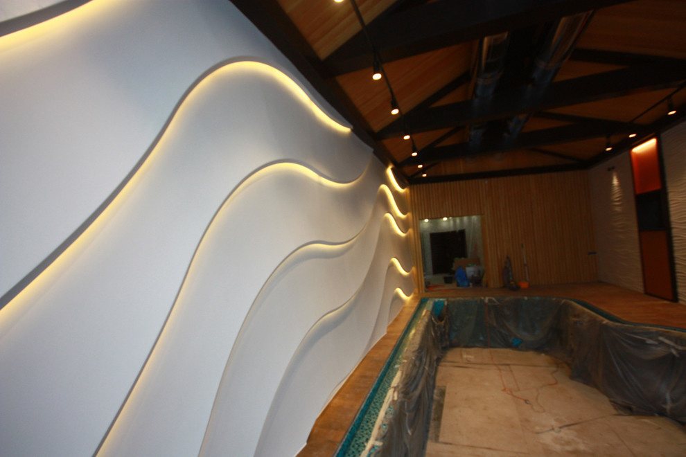 Модульная панель ZAHA в одном из частных бассейнов