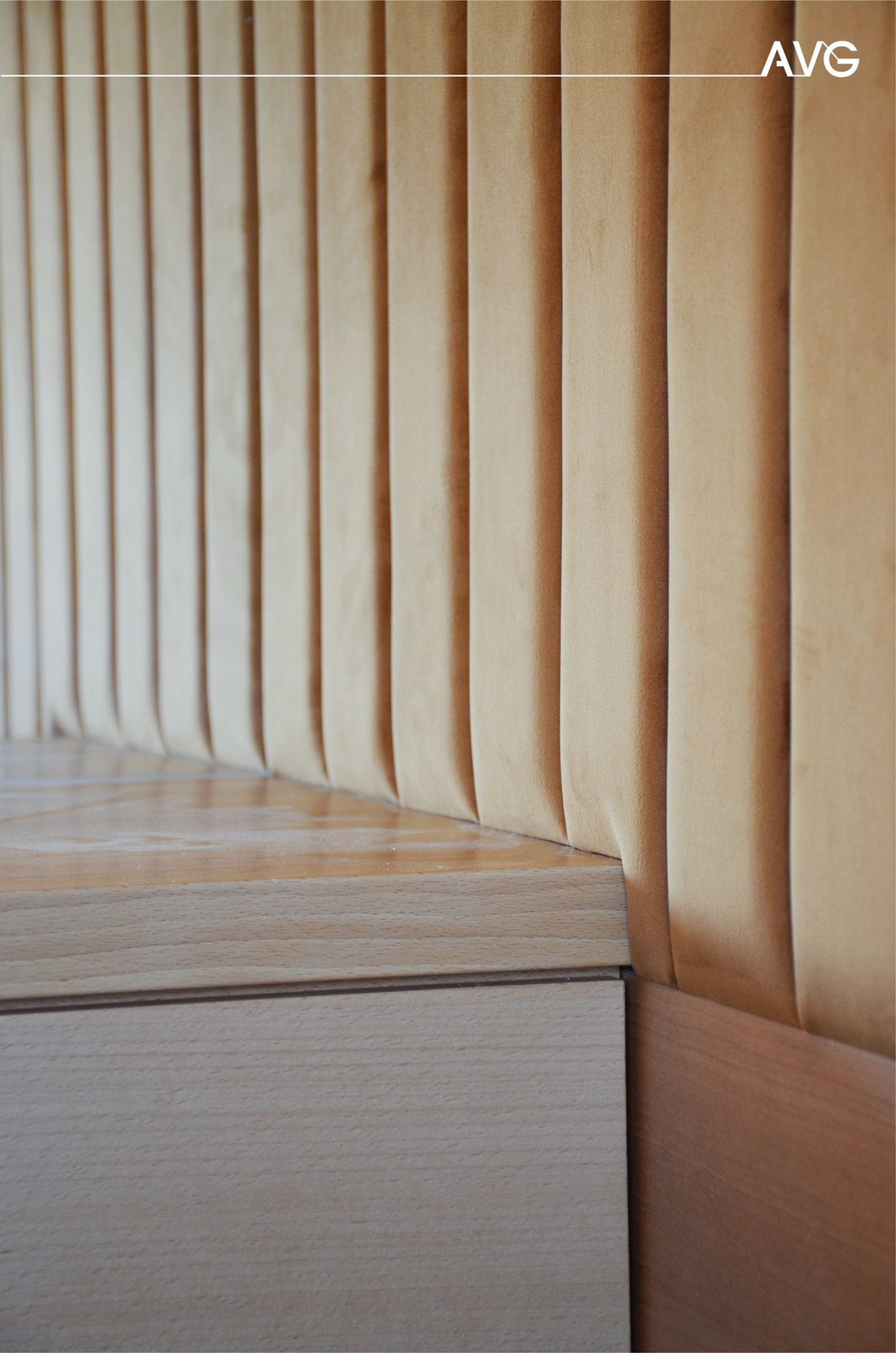 Мягкие стеновые панели в спальне.