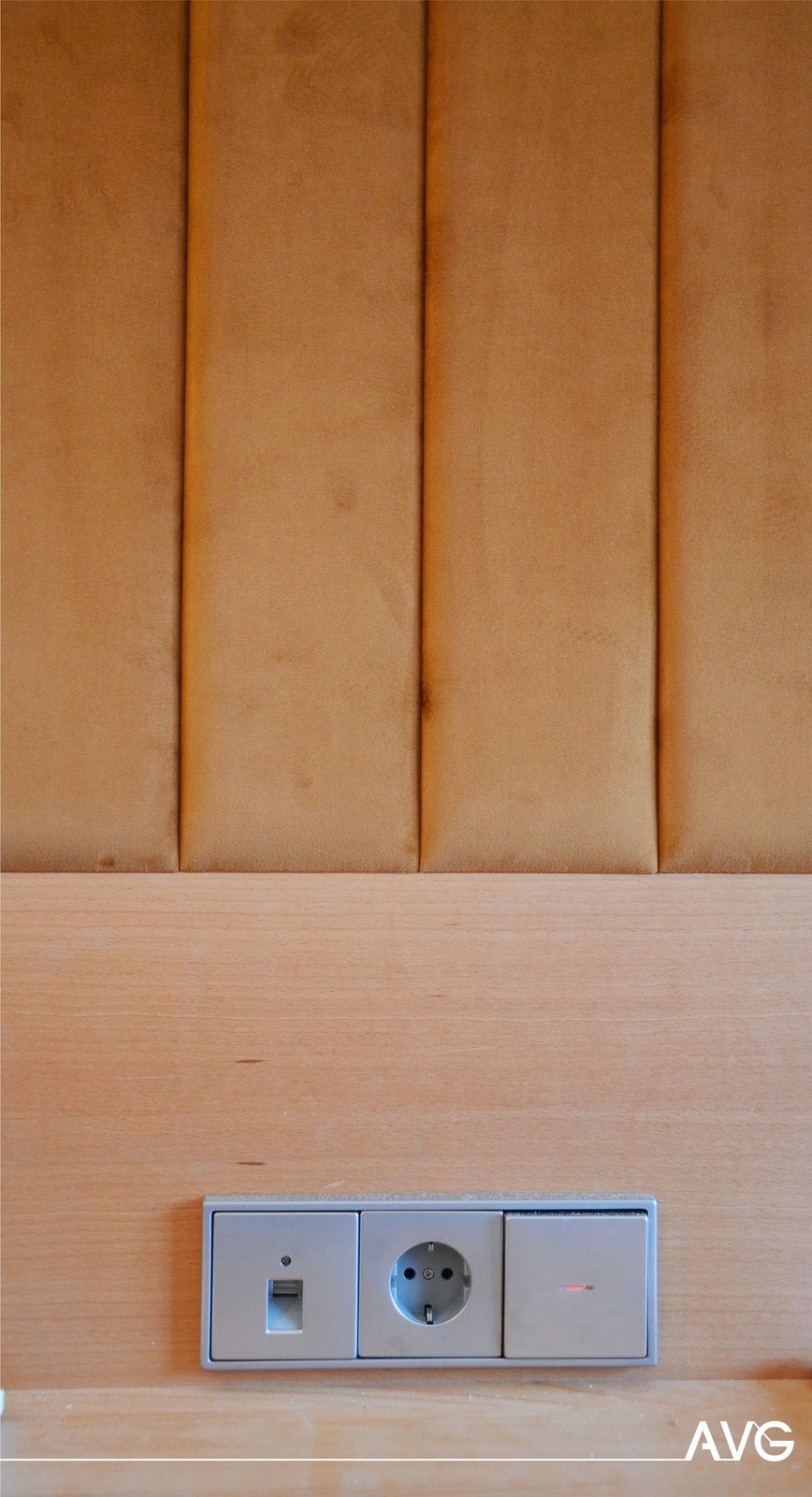 Мягкие стеновые панели в спальне.