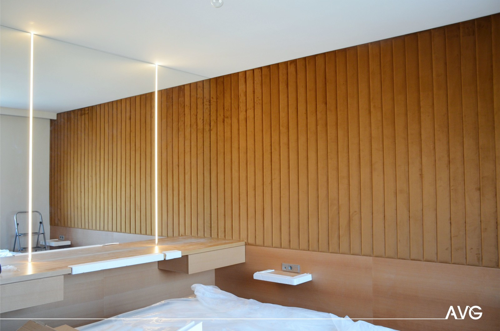 Мягкие стеновые панели в спальне.