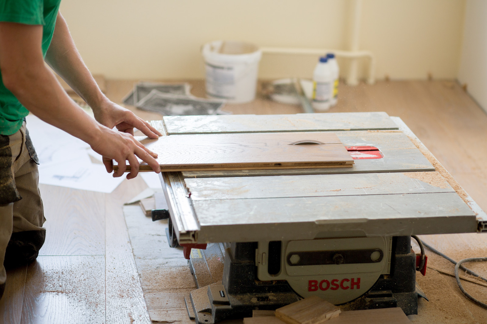 Укладка паркета на Композиторов, 12.