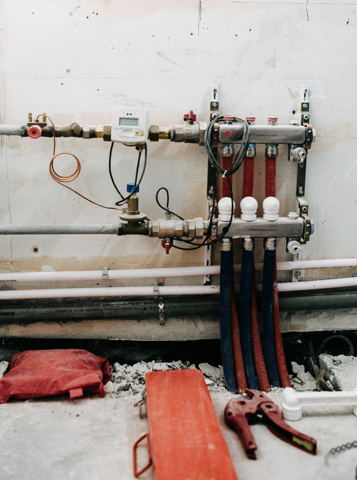 Начало ремонта, реализация объекта в Коломягах.