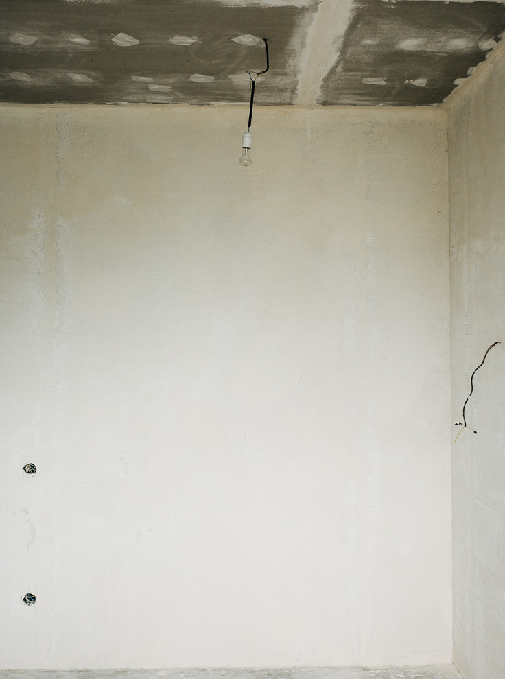 Начало ремонта, реализация объекта в Коломягах.