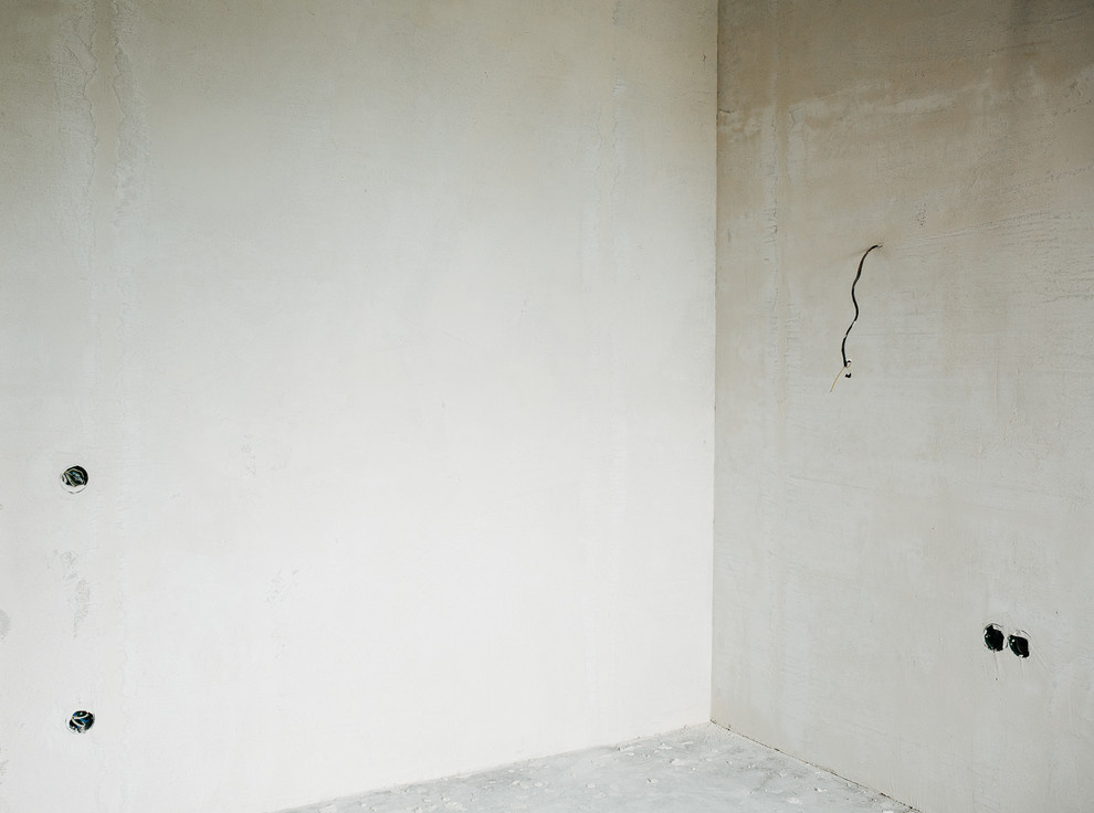 Начало ремонта, реализация объекта в Коломягах.