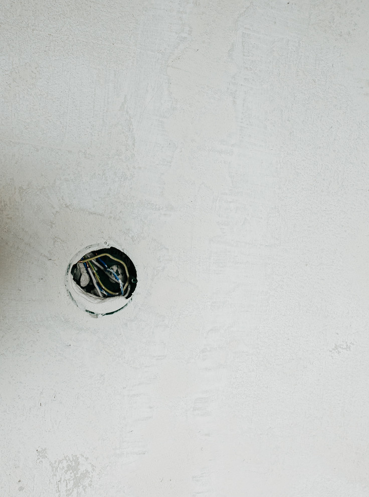 Начало ремонта, реализация объекта в Коломягах.