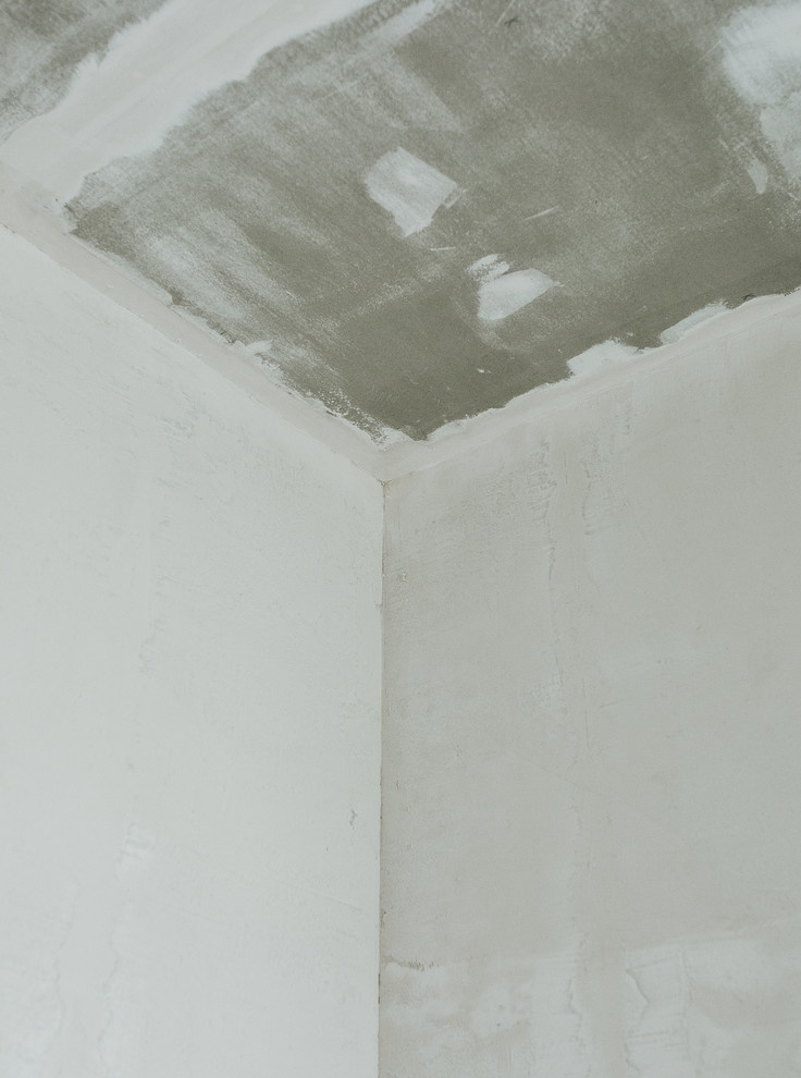 Начало ремонта, реализация объекта в Коломягах.