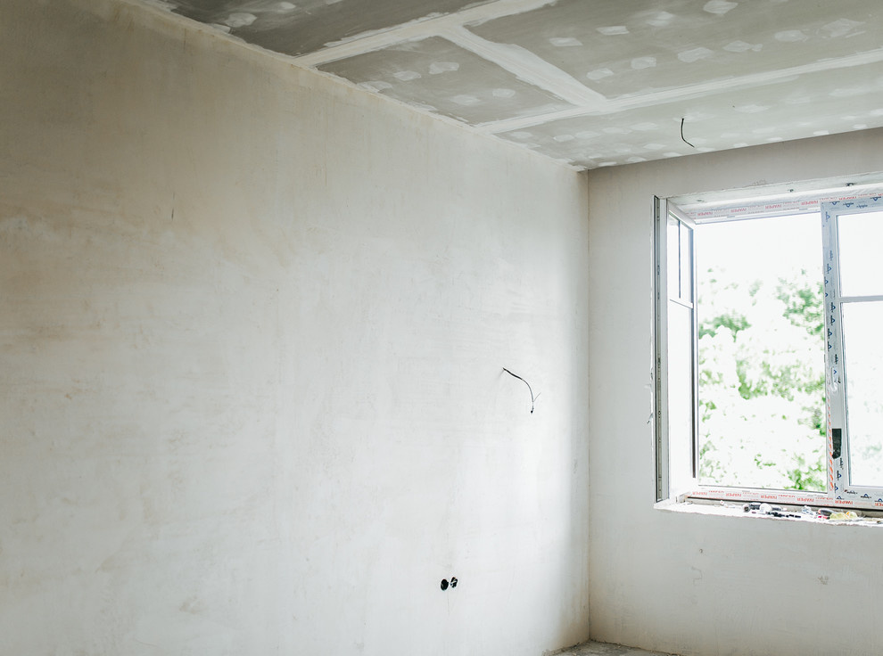 Начало ремонта, реализация объекта в Коломягах.