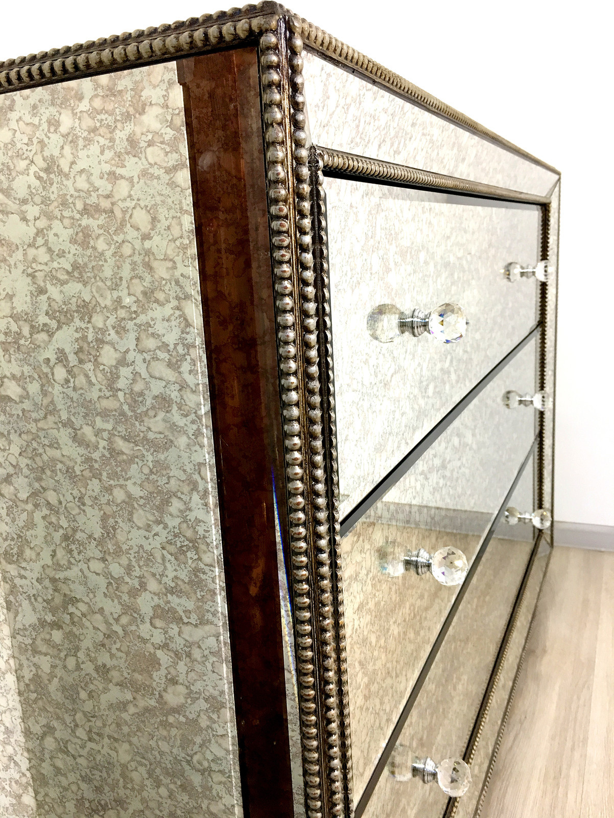 Зеркальный комод Hugo (производство в Москве)