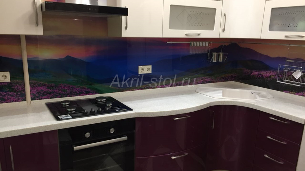 Столешница со столом из искусственного камня