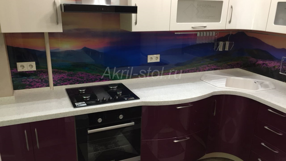 Столешница со столом из искусственного камня