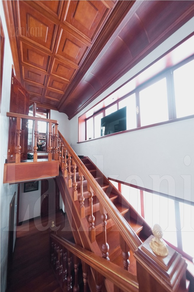 Галерея лестниц "Ланкони"