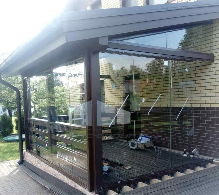 Безрамное остекление террасы