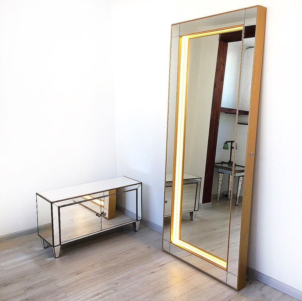 Тумба-комод Pierre и Зеркало с подсветкой Grand Irresistibility