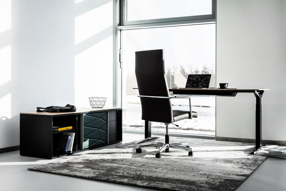 Кресла компьютерные  дизайнерские эргономичные ортопедические для работы дома.