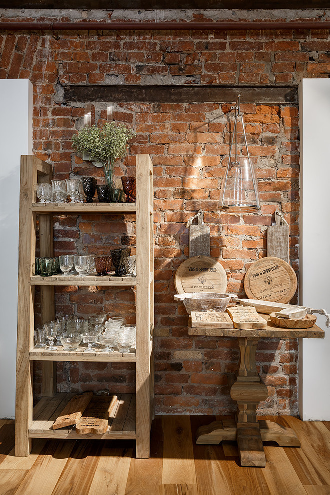 4 ROOM GALLERY