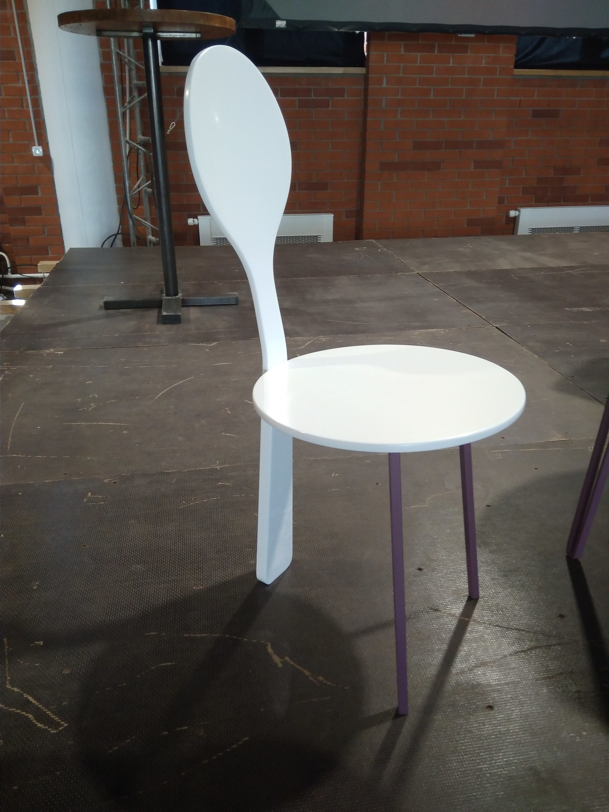 Мебель и арт -объекты