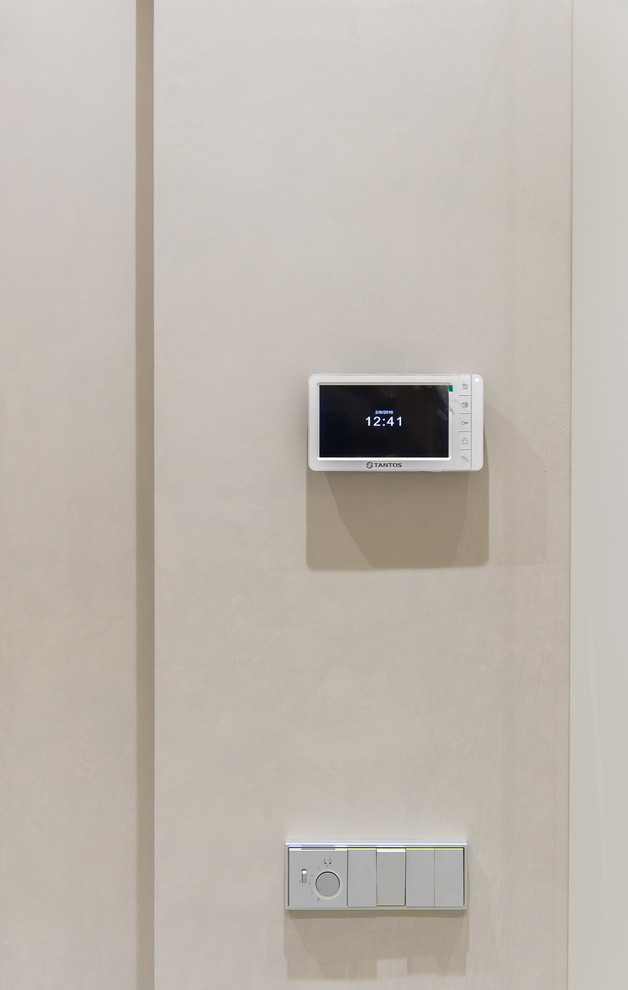 Частная квартира для него