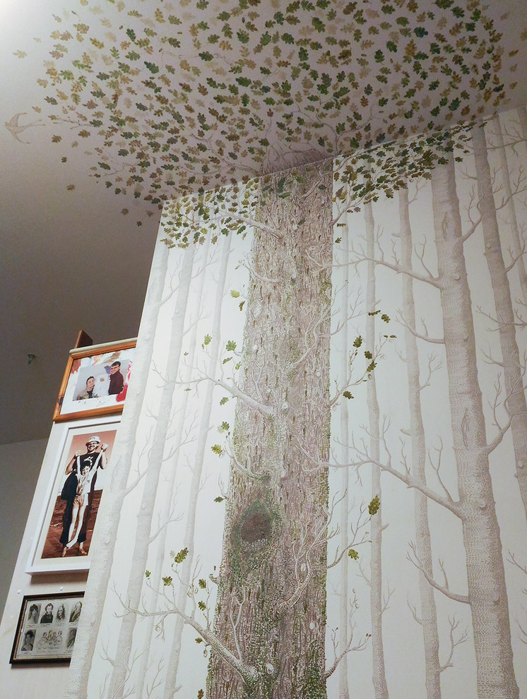 Роспись по бумажным обоям