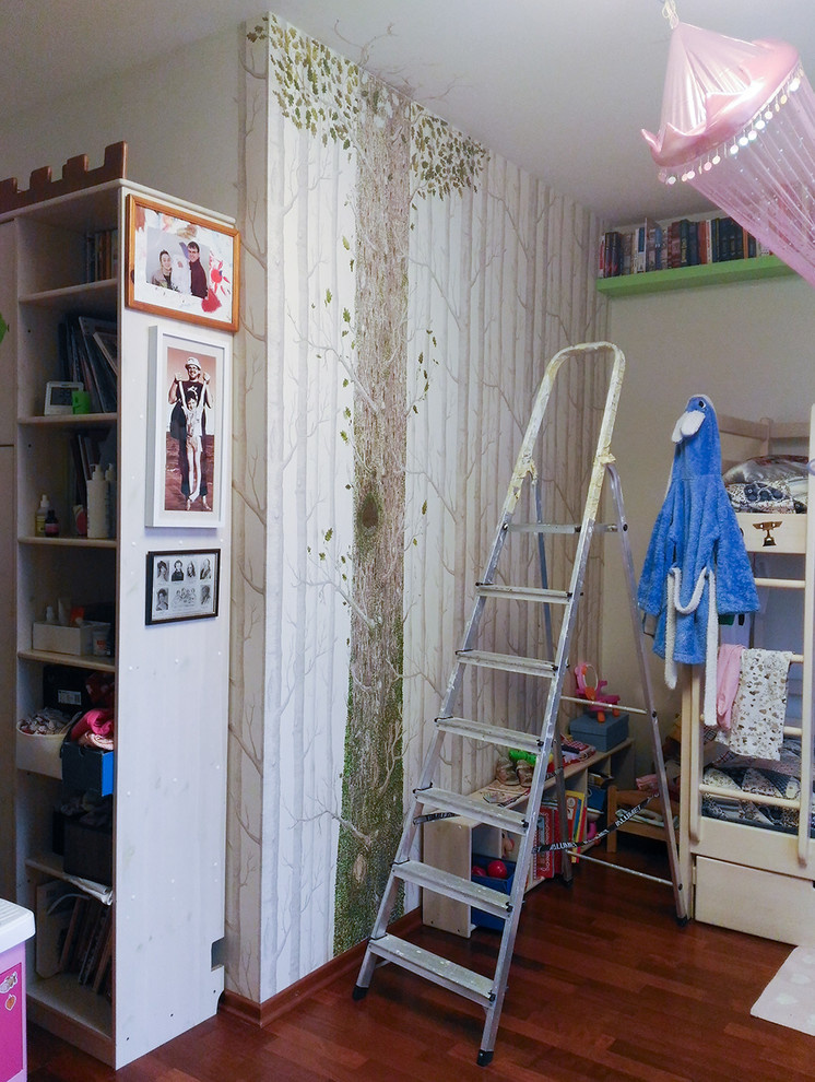 Роспись по бумажным обоям