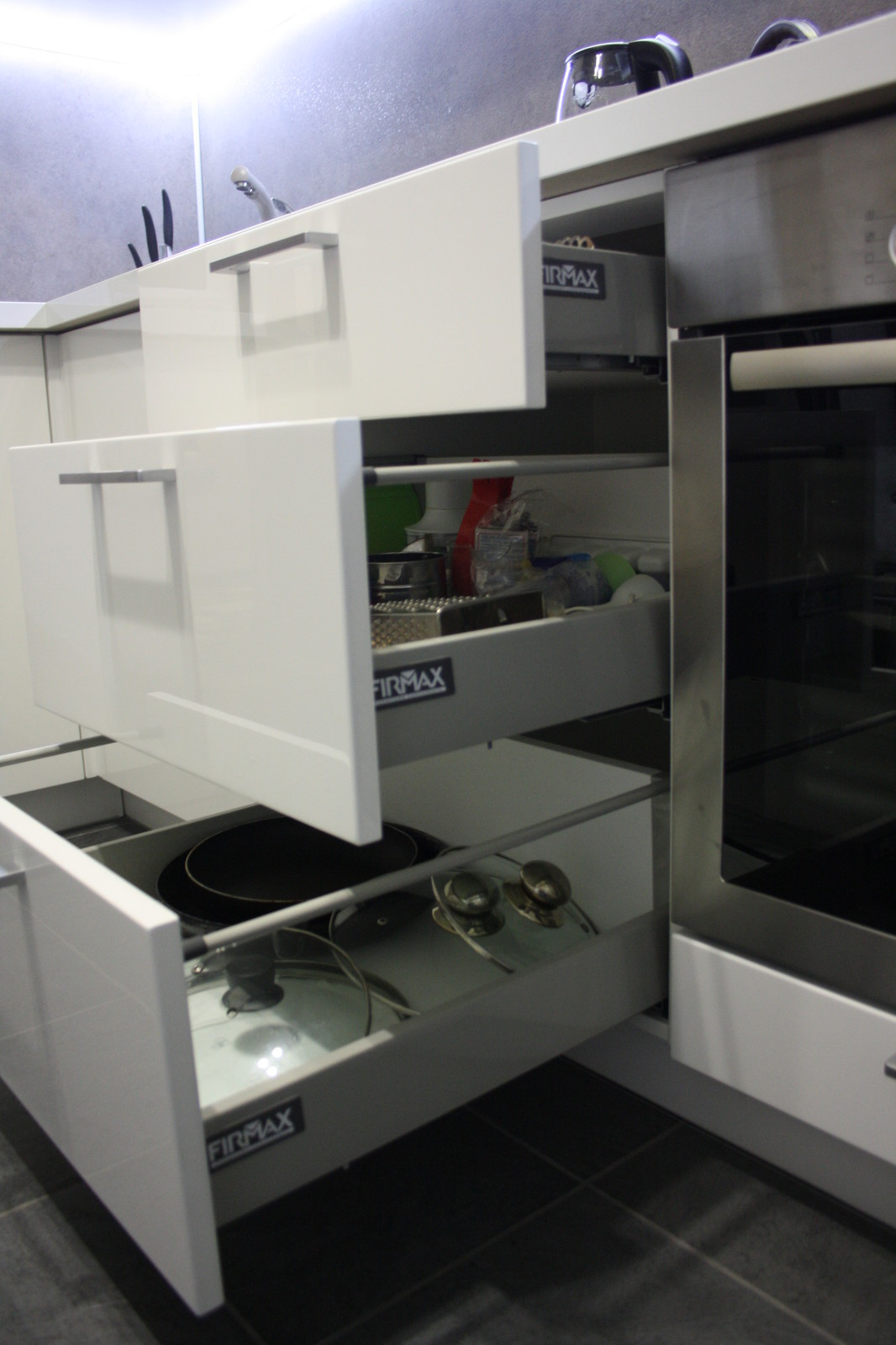 Кухни современные