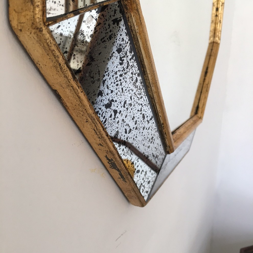 Настенное зеркало BountyHome