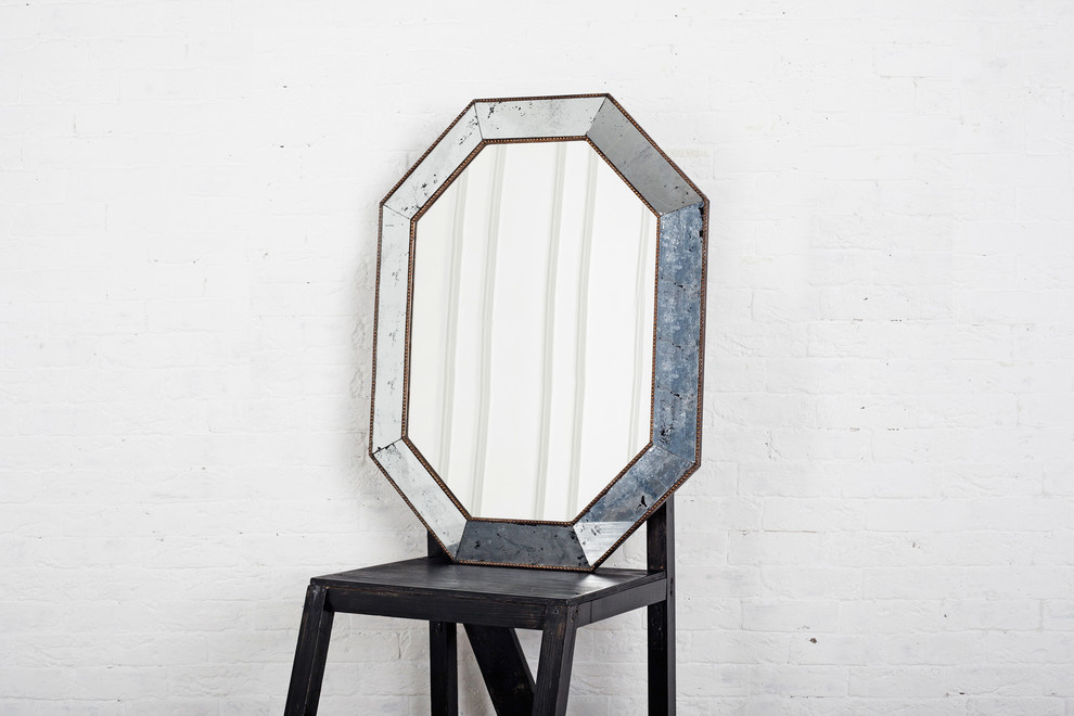 Настенное зеркало BountyHome