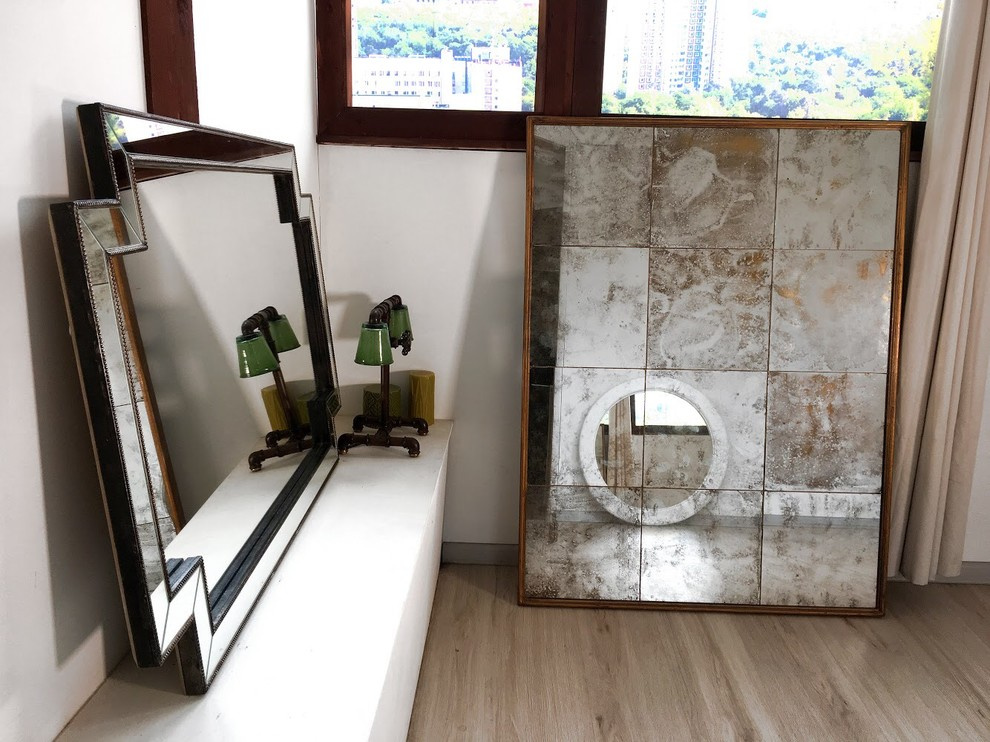 Настенное зеркало BountyHome