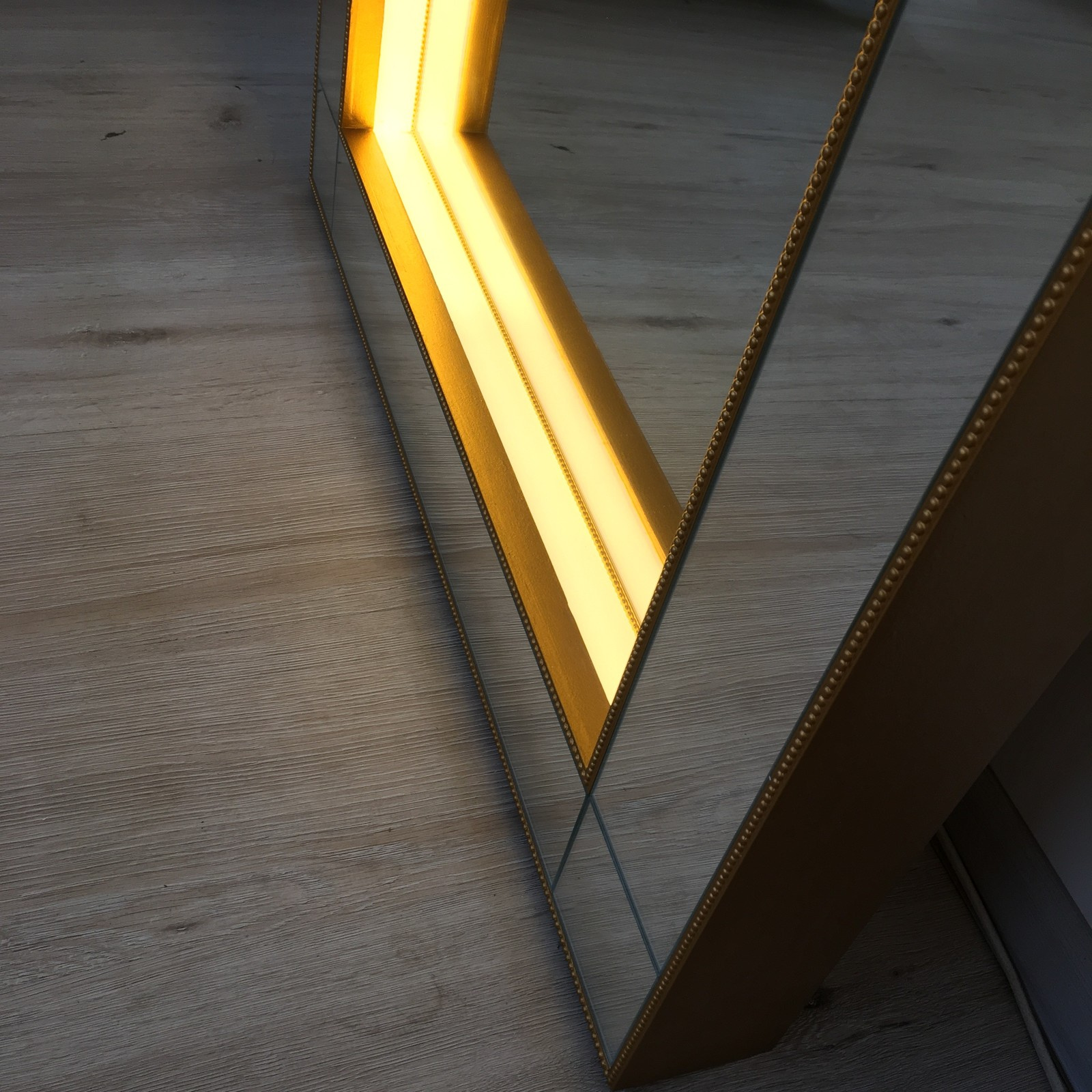 Зеркало с подсветкой Grand Irresistibility (производство в Москве)