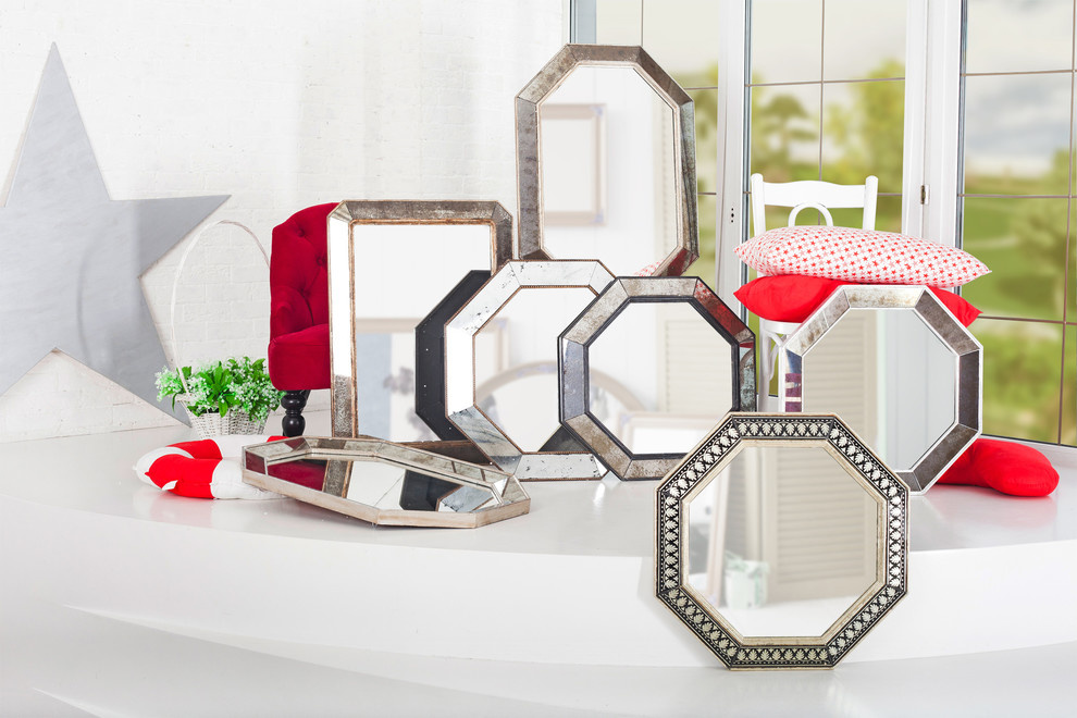 Настенное зеркало BountyHome