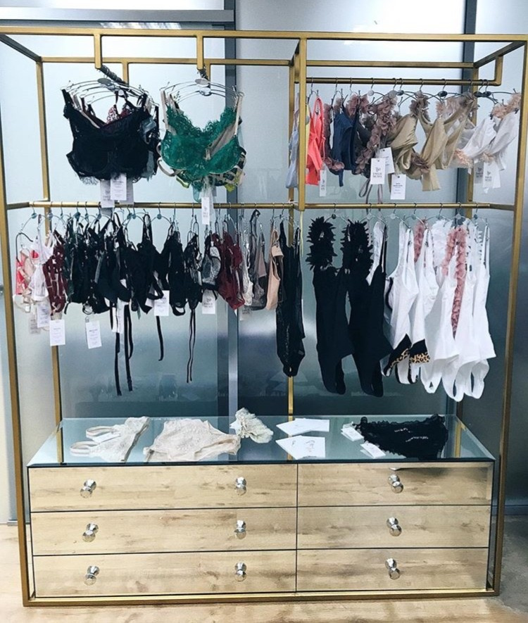 Зеркальная мебель BountyHome