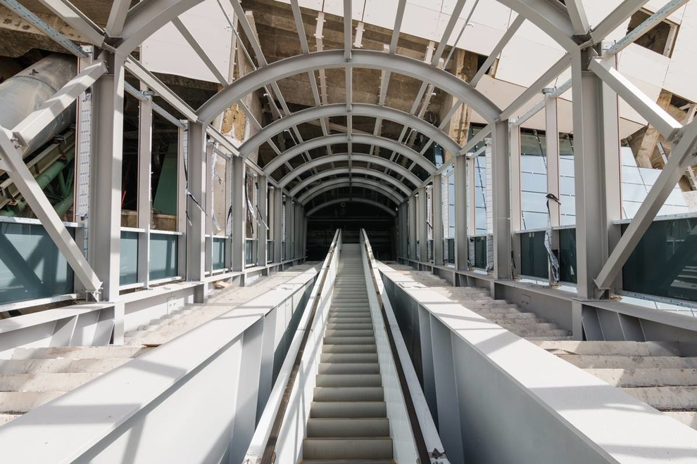 Метро Новокрестовская