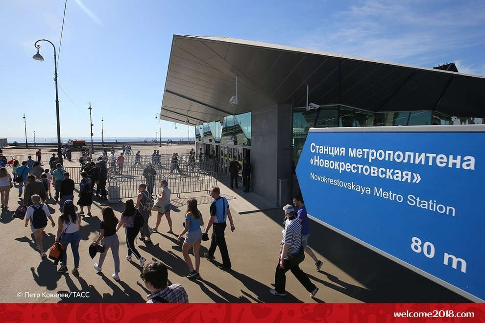 Метро Новокрестовская