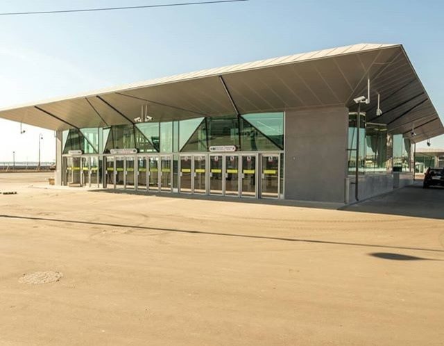 Метро Новокрестовская