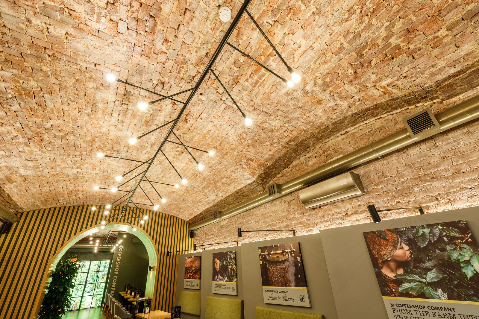 Ремонт и отделка Coffeshop Company на Маяковской