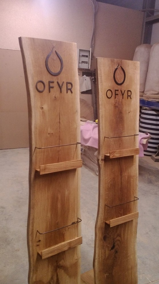 Обложка проекта: Демонстрационные  стойки для OFYR (дуб)