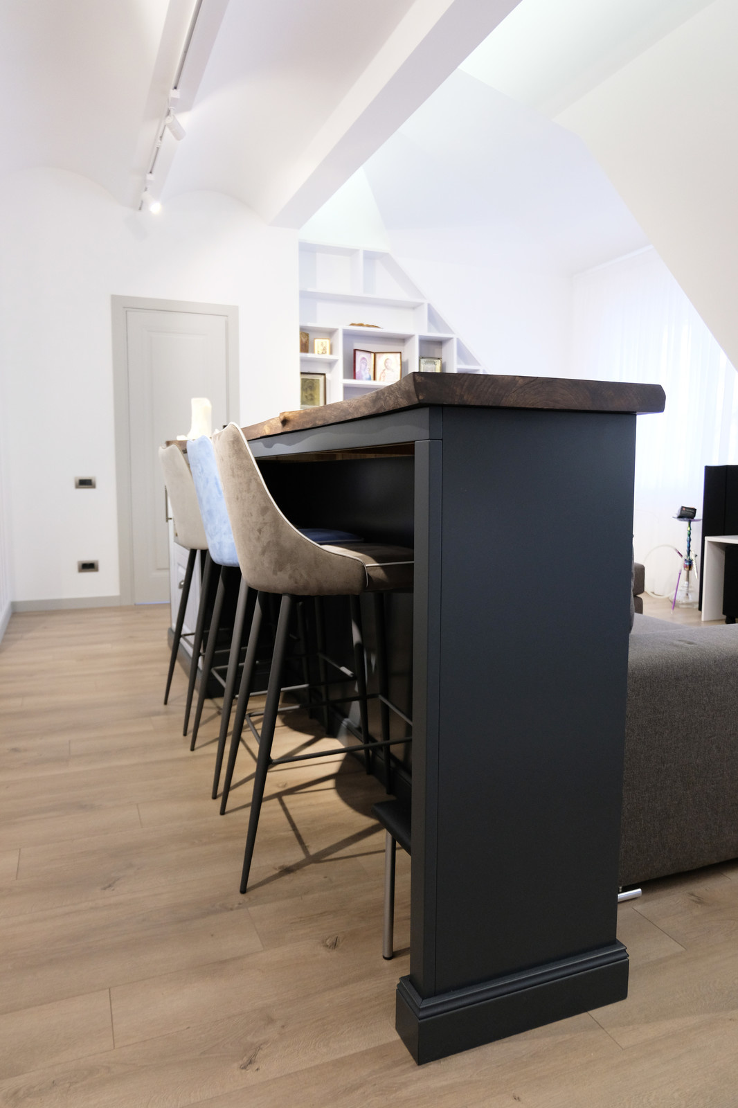 Ты одна на белом свете. Кухня в центре Нижнего Новгорода.