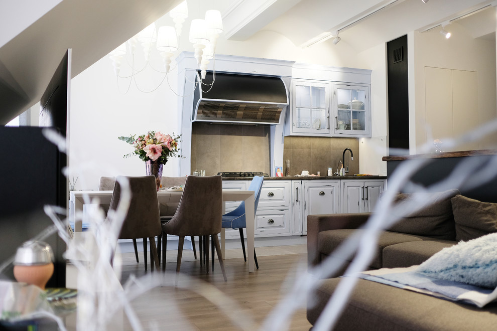 Ты одна на белом свете. Кухня в центре Нижнего Новгорода.