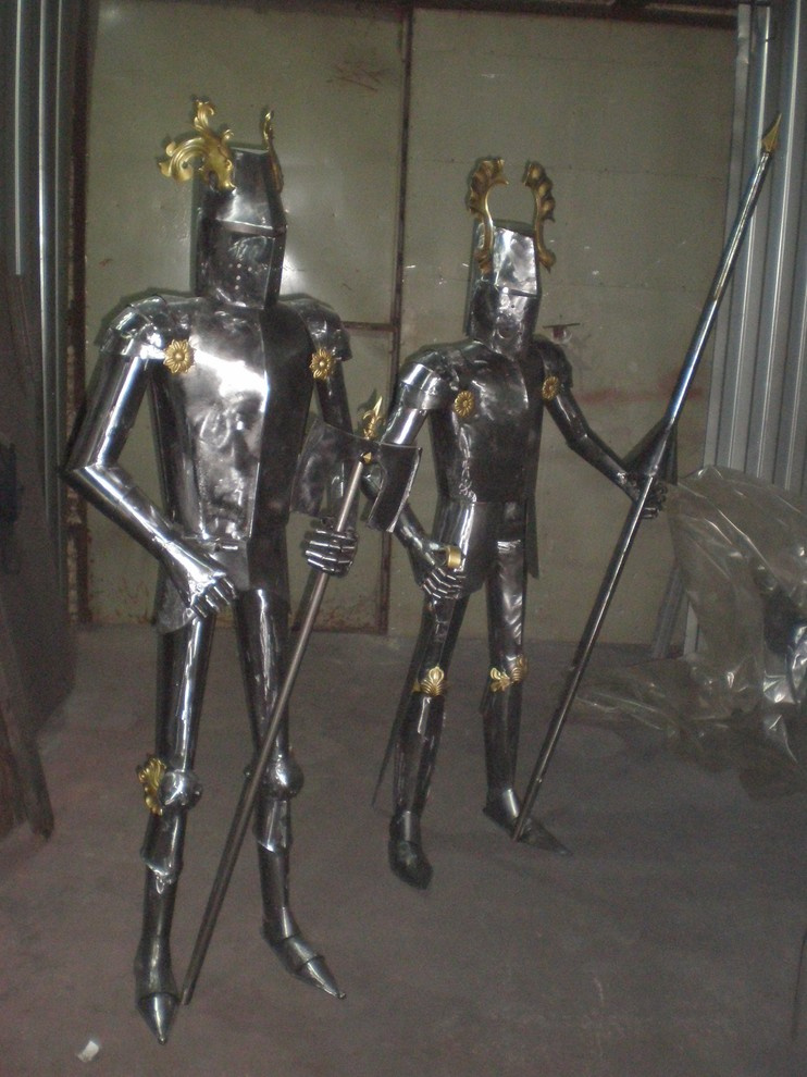 скульптуры рыцарей