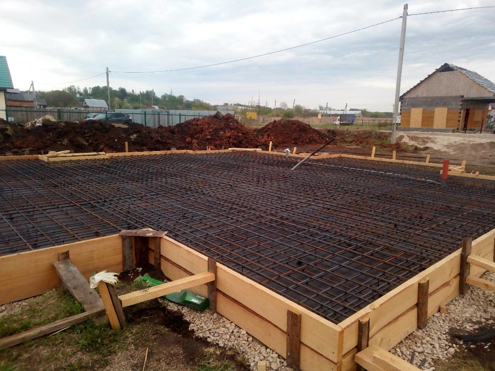 Строительство дома из газоблока на монолитной плите