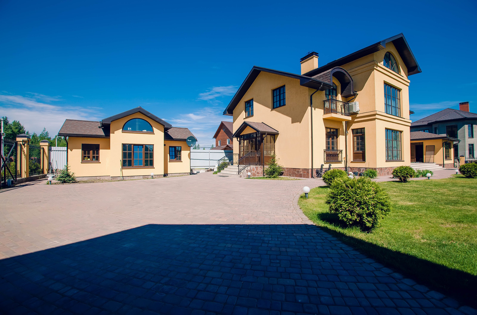 Остеклить коттедж