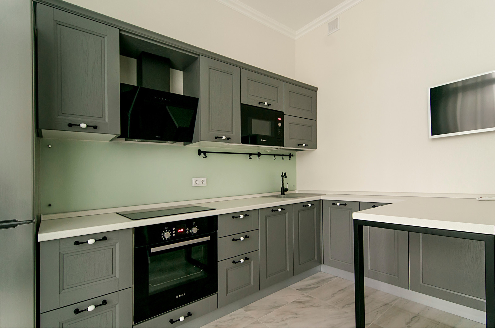 Квартира под аренду на Октябрьской набережной