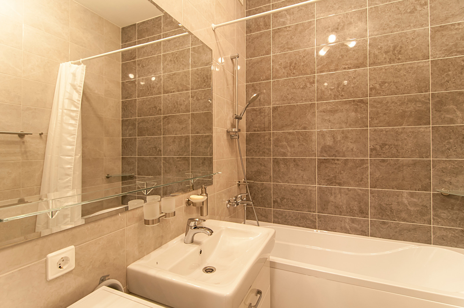 Квартира под аренду на Октябрьской набережной