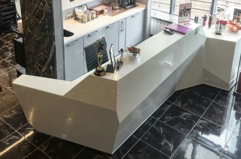 Обложка проекта: Зона ресепшен  для салона красоты в центре Москвы