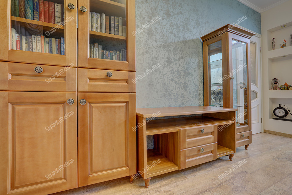 Книжный шкаф с витриной и тумбой из массива